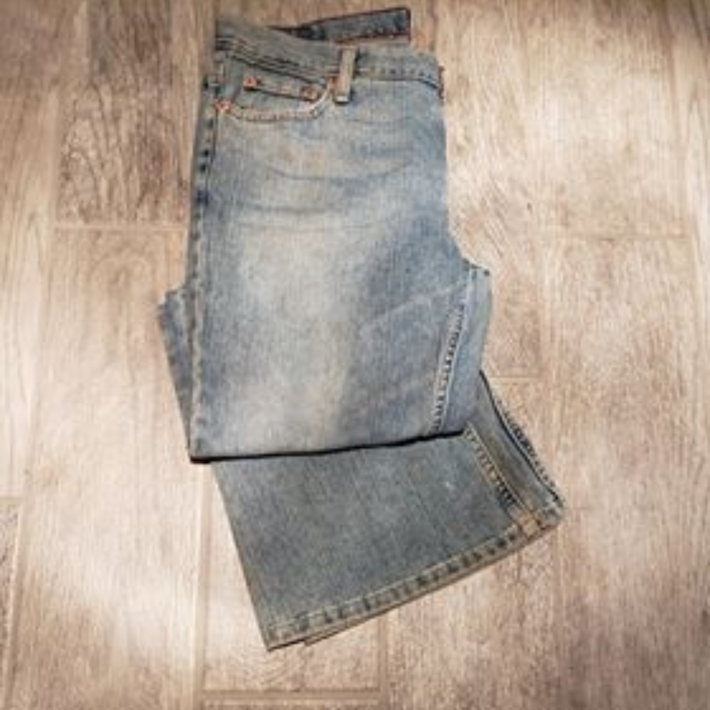 Well loved American eagle faded jeans